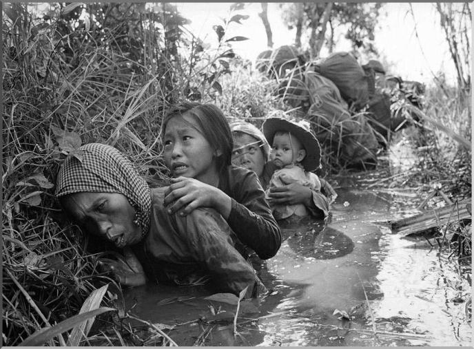 C:\Users\David7\Desktop\New Folder\VIETNAM-WAR-RARE-INCREDIBLE-PICTURES-IMAGES=PHOTOS-HISTORY-009.jpg